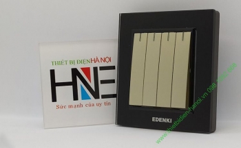 Bộ sản phẩm công tắc bốn kết hợp mặt viền kính đen vuông Edenki Luxury